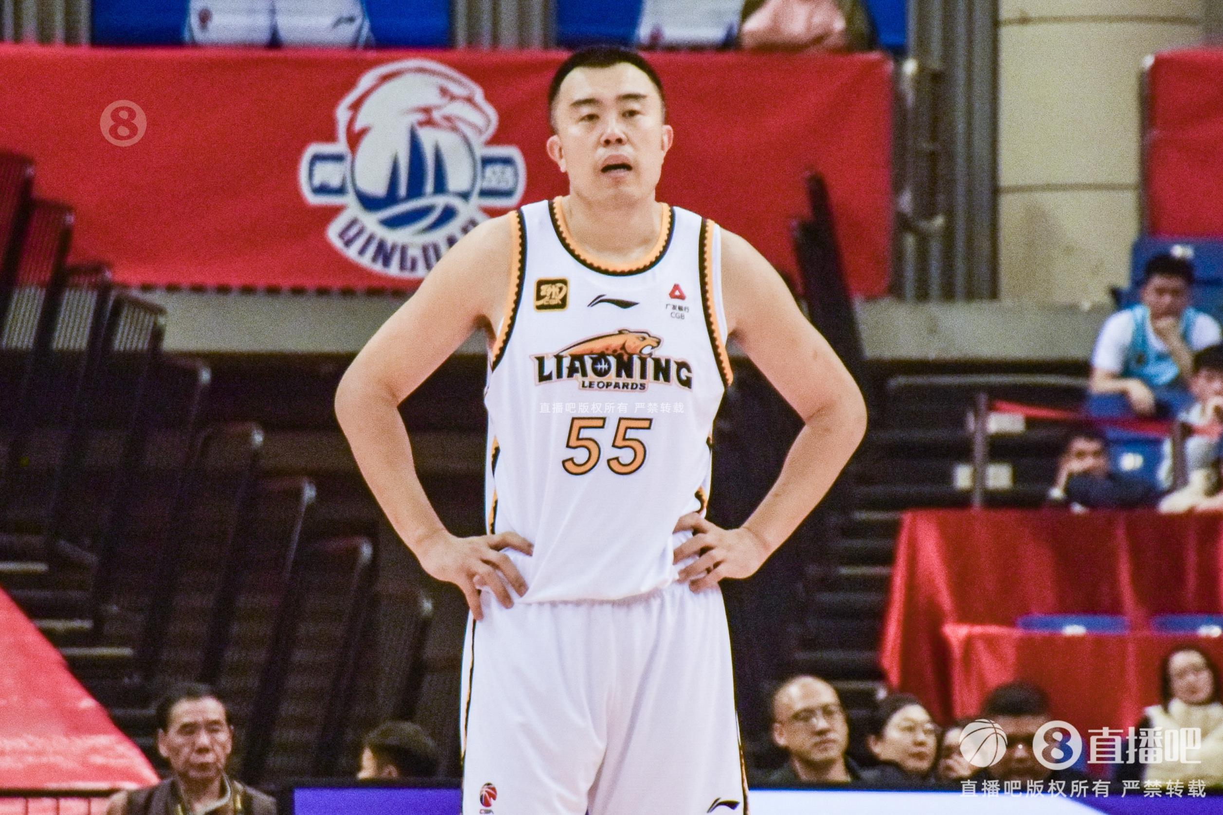 老將盡力了！韓德君7中4拿到14分12籃板3助攻